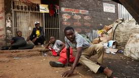 Mnangagwa on track for narrow win in Zimbabwe election