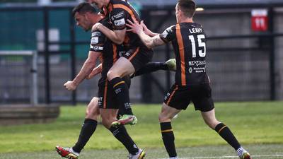 Patrick Hoban scores late on as Dundalk close in on second place