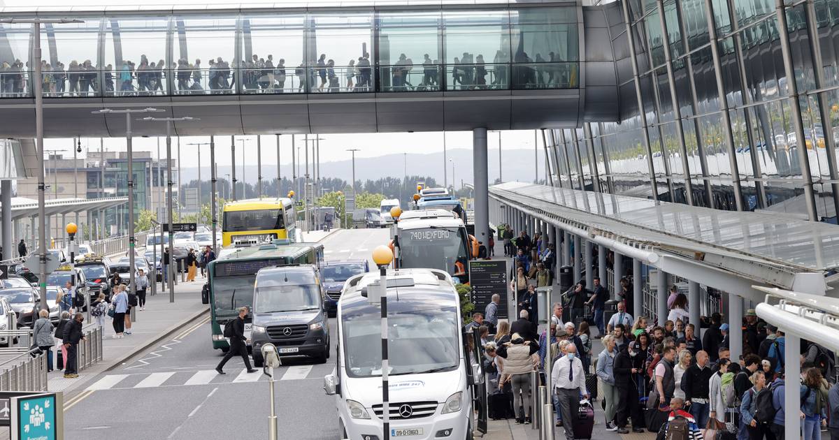 Bandara Dublin mengembalikan uang penerbangan yang terlewat karena para menteri mengungkapkan ‘ketidakpuasan mendalam’ dengan antrean panjang – The Irish Times