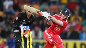 Eoin Morgan and Kevin Pietersen in IPL auction
