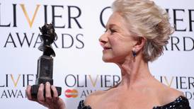 Mirren storms out of Theatre dressed as Queen