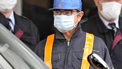 Carlos Ghosn disguised as construction worker as released from Tokyo jail
