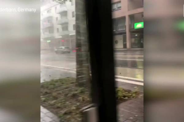 Eyewitness footage captures tornado sweeping through Paderborn, Germany