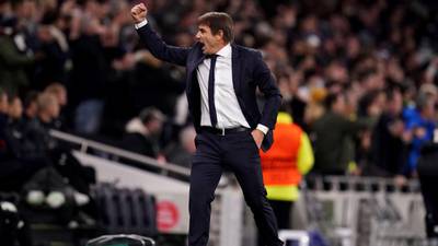New manager Conte gets up close and uncomfortable with Spurs