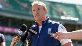 Andy Flower leaves post as England cricket team director