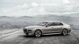 BMW’s new i7 luxury EV claims 600km range