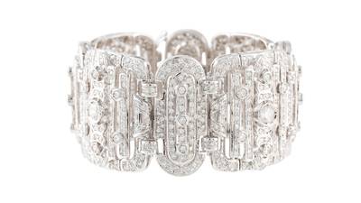 Fine selection of diamonds and collectables at upcoming auctions