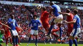 Moyes angered by disallowed Distin header