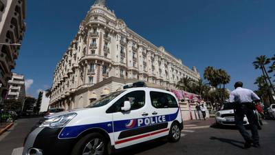 Lone gunman steals €40m of jewellery in daring Cannes robbery