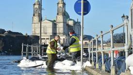 Cold conditions hampering Athlone flood defence effort