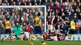 Arsenal make it eight wins on the bounce at Burnley