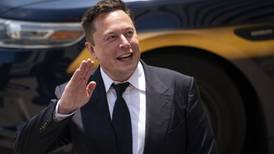 Elon Musk accelerates disposal of Tesla shares