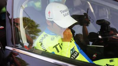 Alberto Contador with suspected broken collar bone after high-speed pile-up