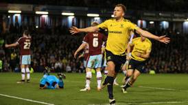 Keane’s late, late strike keeps Burnley’s title hopes alive